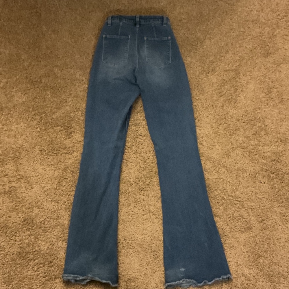 Fashion Nova Blue High-Rise Flared Jeans with Raw Hem - Picture 4 of 7